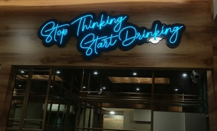 Suntec Signage – neon sign installation Indore